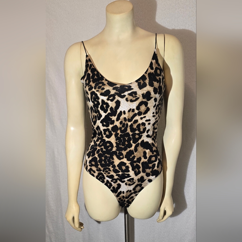 Gaze Leopard‎ Print Bodysuit
